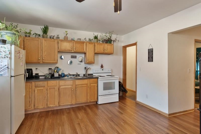 1710 16th, ROCKFORD, Illinois 61104, ,2 Units,For Sale,16th,202506657