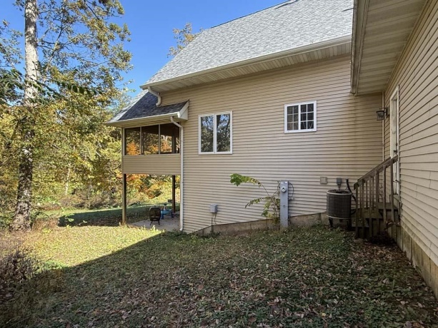 2179 Gainsboro, DAVIS, Illinois 61019, 4 Bedrooms Bedrooms, ,3 BathroomsBathrooms,House,For Sale,Gainsboro,202506659