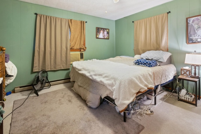 109 Blackberry, DIXON, Illinois 61021, 2 Bedrooms Bedrooms, ,2 BathroomsBathrooms,House,For Sale,Blackberry,202506661