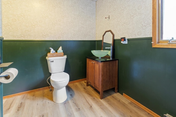 109 Blackberry, DIXON, Illinois 61021, 2 Bedrooms Bedrooms, ,2 BathroomsBathrooms,House,For Sale,Blackberry,202506661