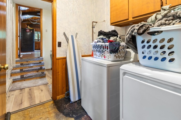 109 Blackberry, DIXON, Illinois 61021, 2 Bedrooms Bedrooms, ,2 BathroomsBathrooms,House,For Sale,Blackberry,202506661