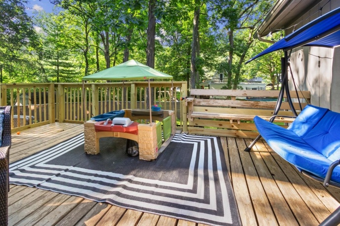 109 Blackberry, DIXON, Illinois 61021, 2 Bedrooms Bedrooms, ,2 BathroomsBathrooms,House,For Sale,Blackberry,202506661