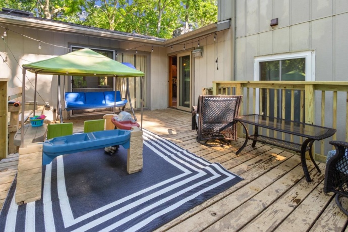 109 Blackberry, DIXON, Illinois 61021, 2 Bedrooms Bedrooms, ,2 BathroomsBathrooms,House,For Sale,Blackberry,202506661