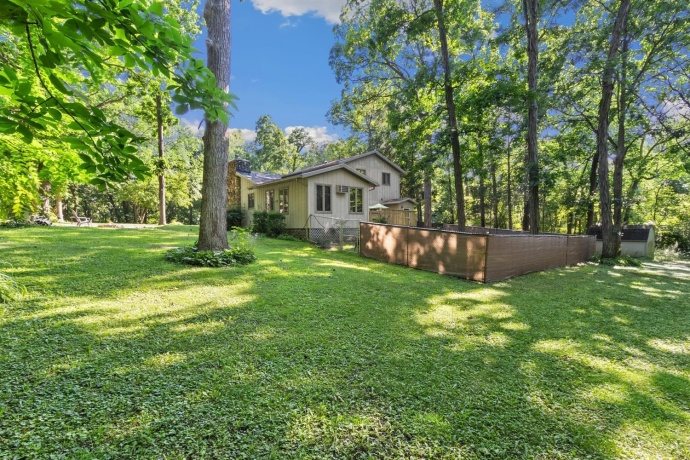 109 Blackberry, DIXON, Illinois 61021, 2 Bedrooms Bedrooms, ,2 BathroomsBathrooms,House,For Sale,Blackberry,202506661