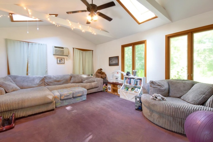 109 Blackberry, DIXON, Illinois 61021, 2 Bedrooms Bedrooms, ,2 BathroomsBathrooms,House,For Sale,Blackberry,202506661