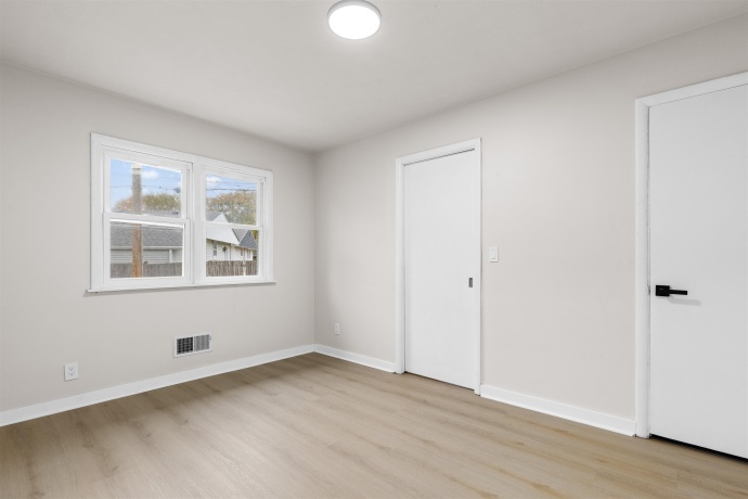 6402 East, LOVES PARK, Illinois 61111, 3 Bedrooms Bedrooms, ,2 BathroomsBathrooms,House,For Sale,East,202506666