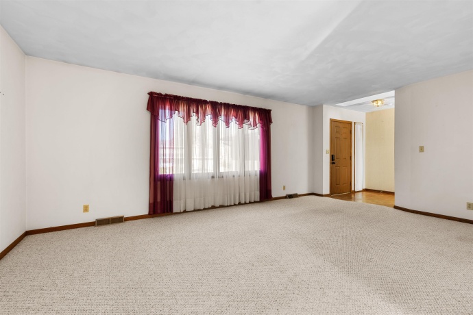 6081 DENWOOD, ROCKFORD, Illinois 61114, 4 Bedrooms Bedrooms, ,3 BathroomsBathrooms,House,For Sale,DENWOOD,202506669