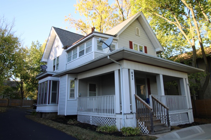 842 Court, ROCKFORD, Illinois 61103, ,3 - 4 Units,For Sale,Court,202506670