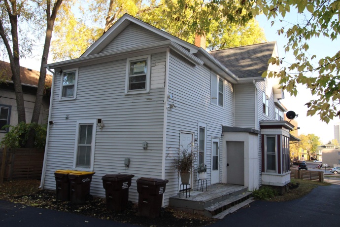 842 Court, ROCKFORD, Illinois 61103, ,3 - 4 Units,For Sale,Court,202506670