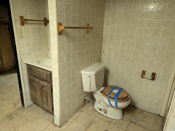 2215 Guilford, ROCKFORD, Illinois 61107, 4 Bedrooms Bedrooms, ,2 BathroomsBathrooms,House,For Sale,Guilford,202506673