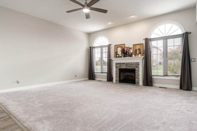 664 Elberon, ROSCOE, Illinois 61073, 5 Bedrooms Bedrooms, ,3 BathroomsBathrooms,House,For Sale,Elberon,202506676