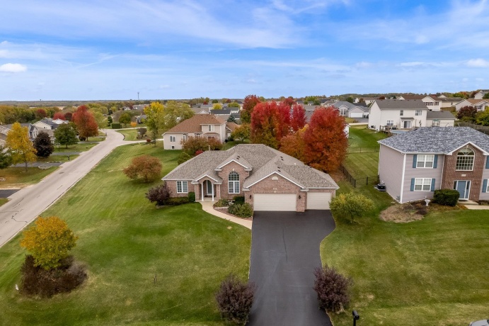 664 Elberon, ROSCOE, Illinois 61073, 5 Bedrooms Bedrooms, ,3 BathroomsBathrooms,House,For Sale,Elberon,202506676