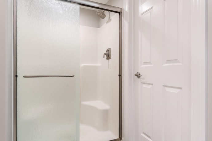 664 Elberon, ROSCOE, Illinois 61073, 5 Bedrooms Bedrooms, ,3 BathroomsBathrooms,House,For Sale,Elberon,202506676