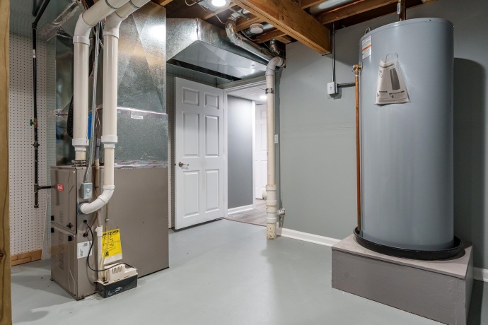 664 Elberon, ROSCOE, Illinois 61073, 5 Bedrooms Bedrooms, ,3 BathroomsBathrooms,House,For Sale,Elberon,202506676