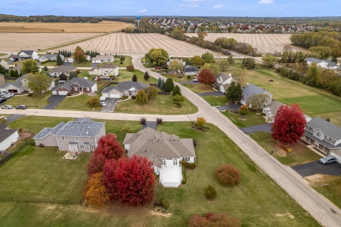 664 Elberon, ROSCOE, Illinois 61073, 5 Bedrooms Bedrooms, ,3 BathroomsBathrooms,House,For Sale,Elberon,202506676