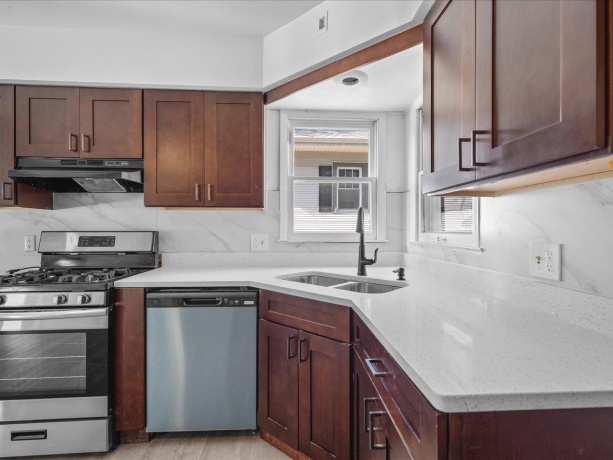 1111 20th, ROCKFORD, Illinois 61104, 4 Bedrooms Bedrooms, ,1 BathroomBathrooms,House,For Sale,20th,202506419