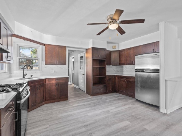 1111 20th, ROCKFORD, Illinois 61104, 4 Bedrooms Bedrooms, ,1 BathroomBathrooms,House,For Sale,20th,202506419