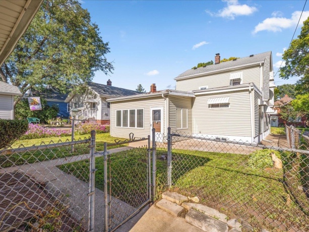 1111 20th, ROCKFORD, Illinois 61104, 4 Bedrooms Bedrooms, ,1 BathroomBathrooms,House,For Sale,20th,202506419