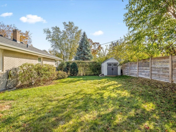 1909 23rd, ROCKFORD, Illinois 61108, 3 Bedrooms Bedrooms, ,2 BathroomsBathrooms,House,For Sale,23rd,202506685