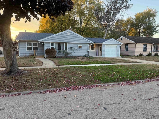 6320 John St., LOVES PARK, Illinois 61111, 3 Bedrooms Bedrooms, ,2 BathroomsBathrooms,House,For Sale,John St.,202506692