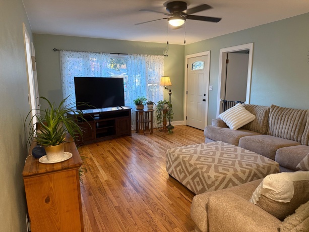 6320 John St., LOVES PARK, Illinois 61111, 3 Bedrooms Bedrooms, ,2 BathroomsBathrooms,House,For Sale,John St.,202506692