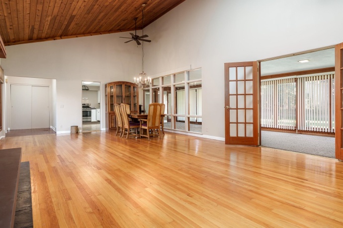 1825 Edgebrook, ROCKFORD, Illinois 61107, 3 Bedrooms Bedrooms, ,2 BathroomsBathrooms,House,For Sale,Edgebrook,202506697