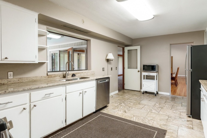 1825 Edgebrook, ROCKFORD, Illinois 61107, 3 Bedrooms Bedrooms, ,2 BathroomsBathrooms,House,For Sale,Edgebrook,202506697