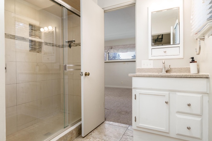 1825 Edgebrook, ROCKFORD, Illinois 61107, 3 Bedrooms Bedrooms, ,2 BathroomsBathrooms,House,For Sale,Edgebrook,202506697