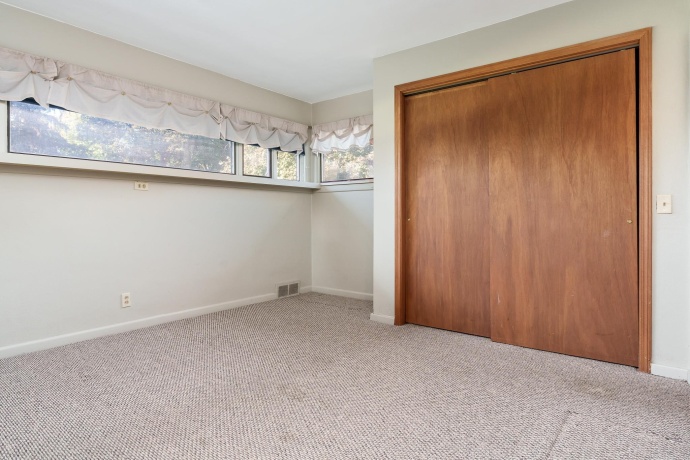 1825 Edgebrook, ROCKFORD, Illinois 61107, 3 Bedrooms Bedrooms, ,2 BathroomsBathrooms,House,For Sale,Edgebrook,202506697