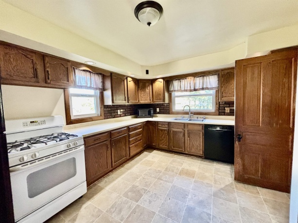 231 Bennett, BELVIDERE, Illinois 61008, 3 Bedrooms Bedrooms, ,1 BathroomBathrooms,House,For Sale,Bennett,202506699