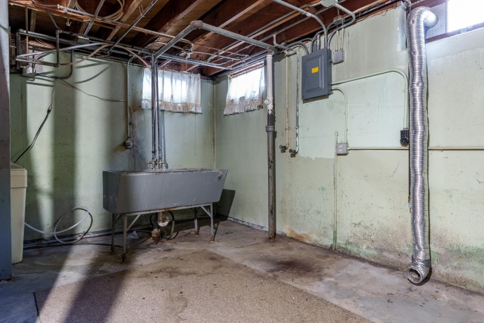 224 Rockford, ROCKFORD, Illinois 61107, 2 Bedrooms Bedrooms, ,1 BathroomBathrooms,House,For Sale,Rockford,202504487