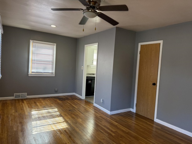 1113 13th, DEKALB, Illinois 60115, 3 Bedrooms Bedrooms, ,1 BathroomBathrooms,House,For Sale,13th,202506704