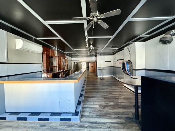 206 Market, MOUNT CARROLL, Illinois 61053, ,Mixed Use,For Sale,Market,202506705