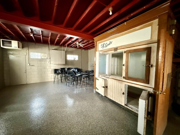 206 Market, MOUNT CARROLL, Illinois 61053, ,Mixed Use,For Sale,Market,202506705