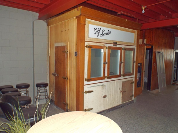 206 Market, MOUNT CARROLL, Illinois 61053, ,Mixed Use,For Sale,Market,202506705