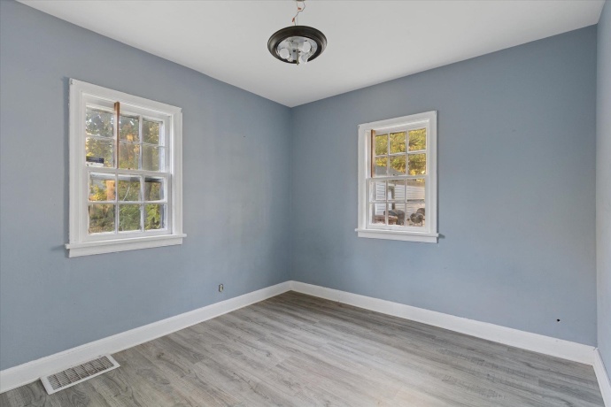 305 Foster, ROCKFORD, Illinois 61102, 2 Bedrooms Bedrooms, ,1 BathroomBathrooms,House,For Sale,Foster,202506707