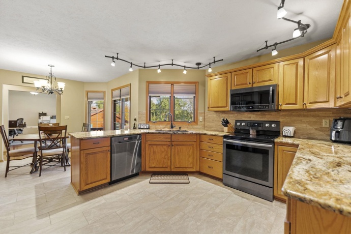 13546 RACCOON, ROSCOE, Illinois 61073, 4 Bedrooms Bedrooms, ,3 BathroomsBathrooms,House,For Sale,RACCOON,202506714