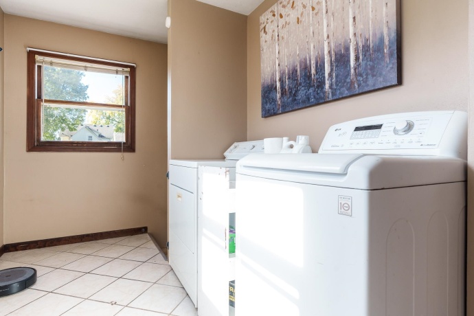 1415 State, BELVIDERE, Illinois 61008, 3 Bedrooms Bedrooms, ,2 BathroomsBathrooms,House,For Sale,State,202506718