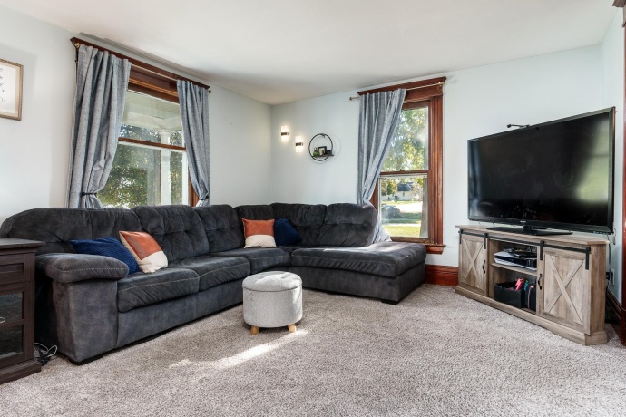 1415 State, BELVIDERE, Illinois 61008, 3 Bedrooms Bedrooms, ,2 BathroomsBathrooms,House,For Sale,State,202506718