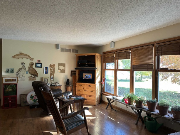 16529 Scenic Palisades, MOUNT CARROLL, Illinois 61053, 4 Bedrooms Bedrooms, ,3 BathroomsBathrooms,House,For Sale,Scenic Palisades,202506721