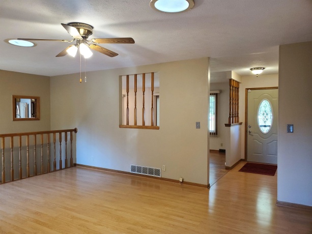 7596 Farmhome, CHERRY VALLEY, Illinois 61016, 2 Bedrooms Bedrooms, ,2 BathroomsBathrooms,House,For Sale,Farmhome,202506722