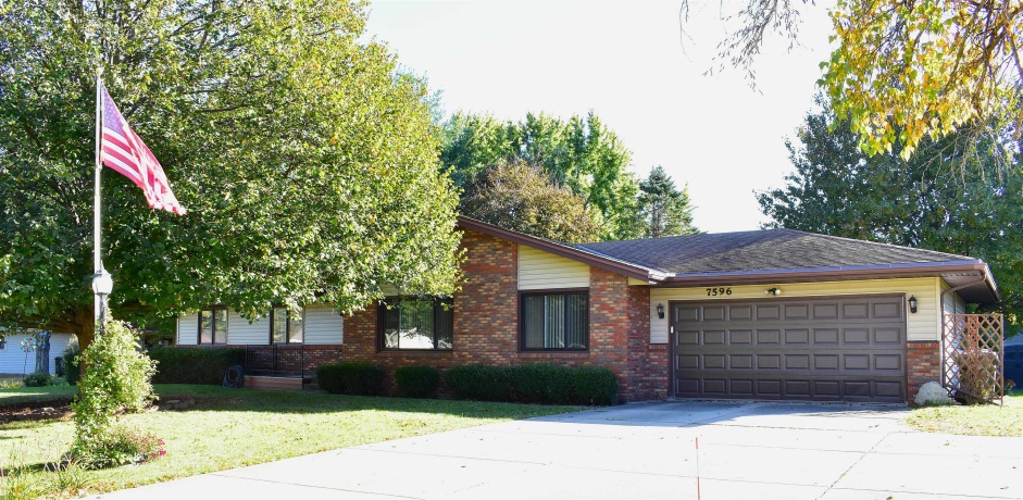 7596 Farmhome, CHERRY VALLEY, Illinois 61016, 2 Bedrooms Bedrooms, ,2 BathroomsBathrooms,House,For Sale,Farmhome,202506722