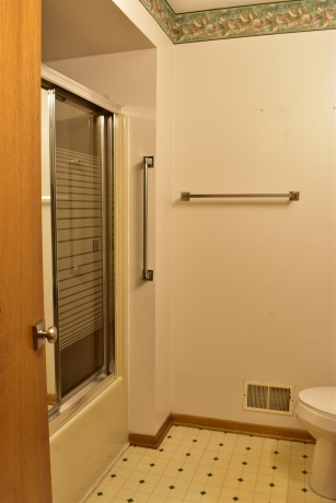 7596 Farmhome, CHERRY VALLEY, Illinois 61016, 2 Bedrooms Bedrooms, ,2 BathroomsBathrooms,House,For Sale,Farmhome,202506722