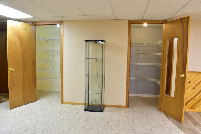 7596 Farmhome, CHERRY VALLEY, Illinois 61016, 2 Bedrooms Bedrooms, ,2 BathroomsBathrooms,House,For Sale,Farmhome,202506722