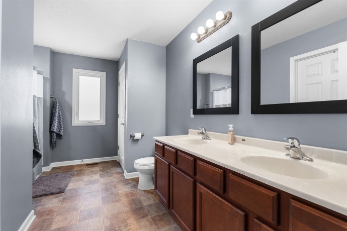 15613 Bombay, SOUTH BELOIT, Illinois 61080, 4 Bedrooms Bedrooms, ,2 BathroomsBathrooms,House,For Sale,Bombay,202506724