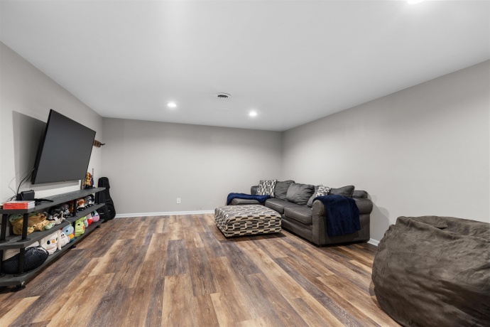 15613 Bombay, SOUTH BELOIT, Illinois 61080, 4 Bedrooms Bedrooms, ,2 BathroomsBathrooms,House,For Sale,Bombay,202506724