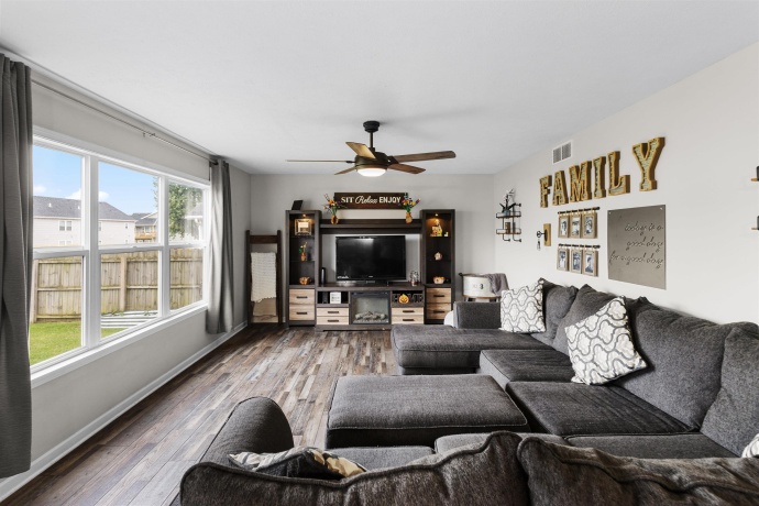 15613 Bombay, SOUTH BELOIT, Illinois 61080, 4 Bedrooms Bedrooms, ,2 BathroomsBathrooms,House,For Sale,Bombay,202506724