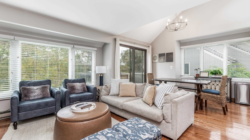 109 Plum Cove, GALENA, Illinois 61036, 3 Bedrooms Bedrooms, ,3 BathroomsBathrooms,Condominium,For Sale,Plum Cove,202506726