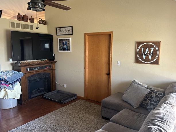 312 Hillside, ORANGEVILLE, Illinois 61060, 4 Bedrooms Bedrooms, ,2 BathroomsBathrooms,House,For Sale,Hillside,202506727