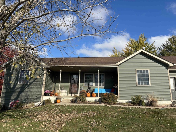 312 Hillside, ORANGEVILLE, Illinois 61060, 4 Bedrooms Bedrooms, ,2 BathroomsBathrooms,House,For Sale,Hillside,202506727